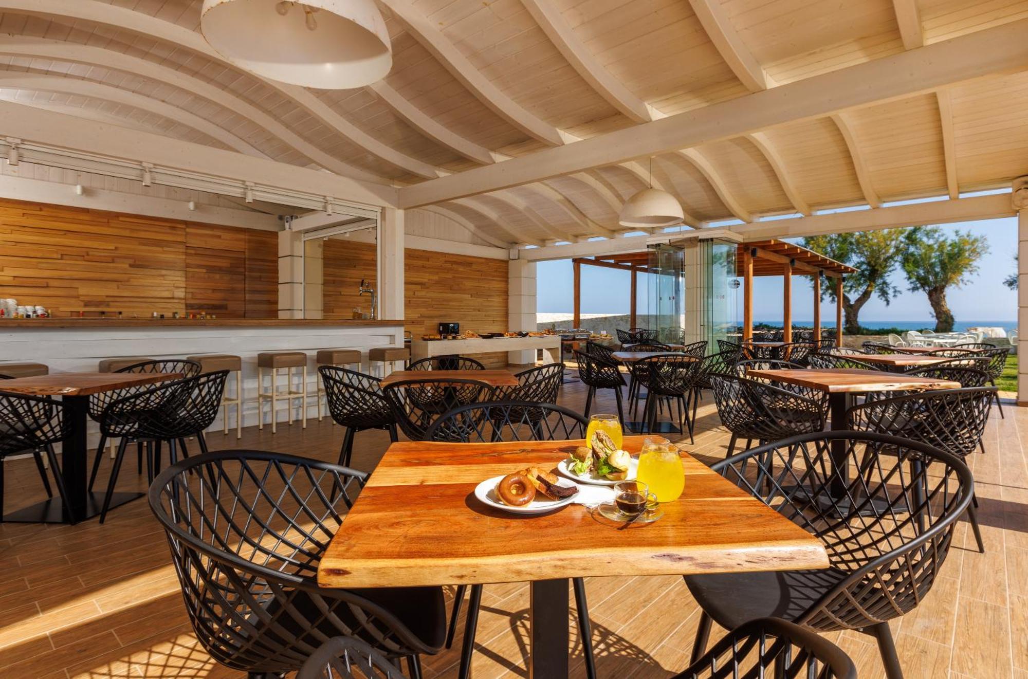 Malia Bay Beach Hotel & Bungalows Exterior photo