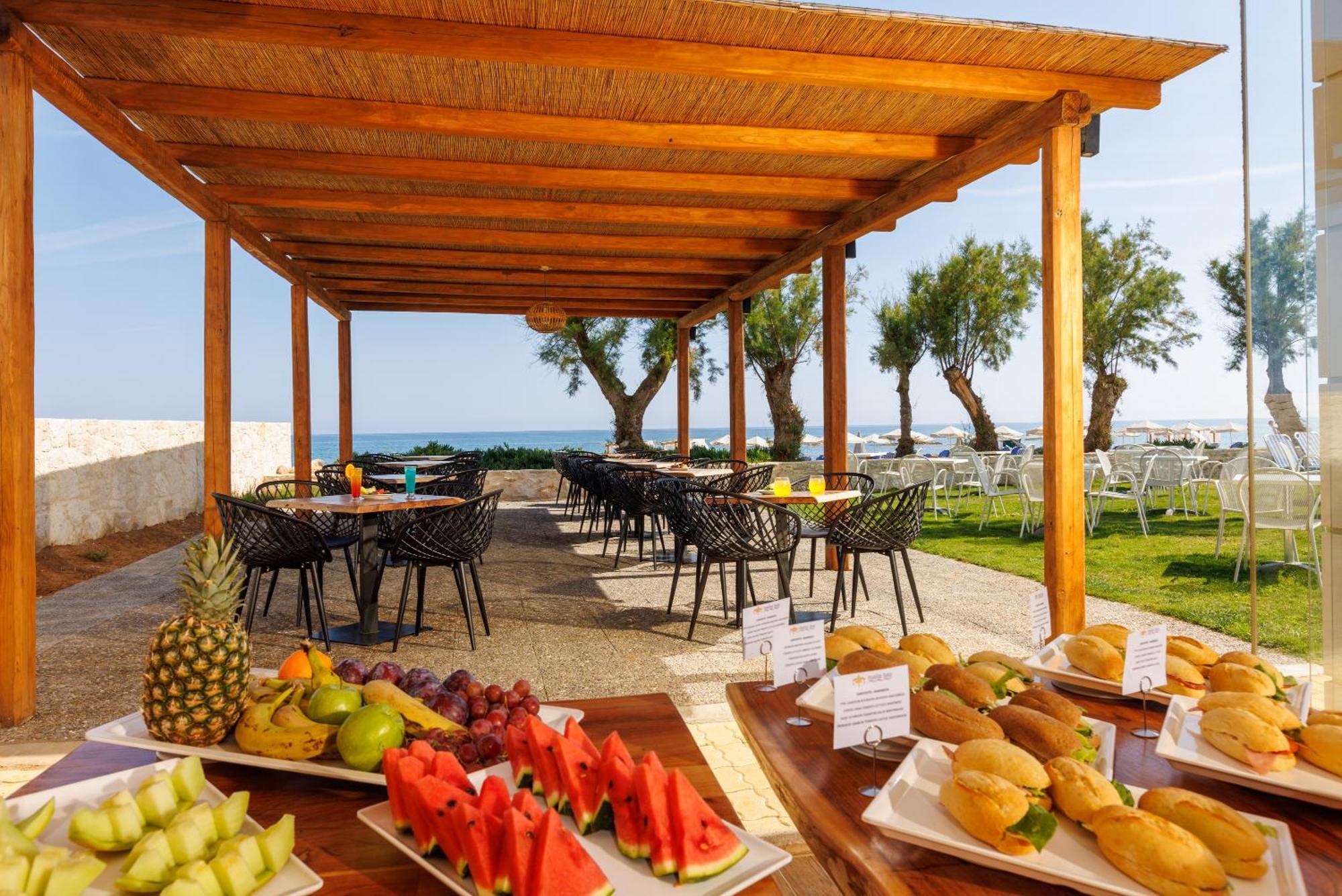 Malia Bay Beach Hotel & Bungalows Exterior photo