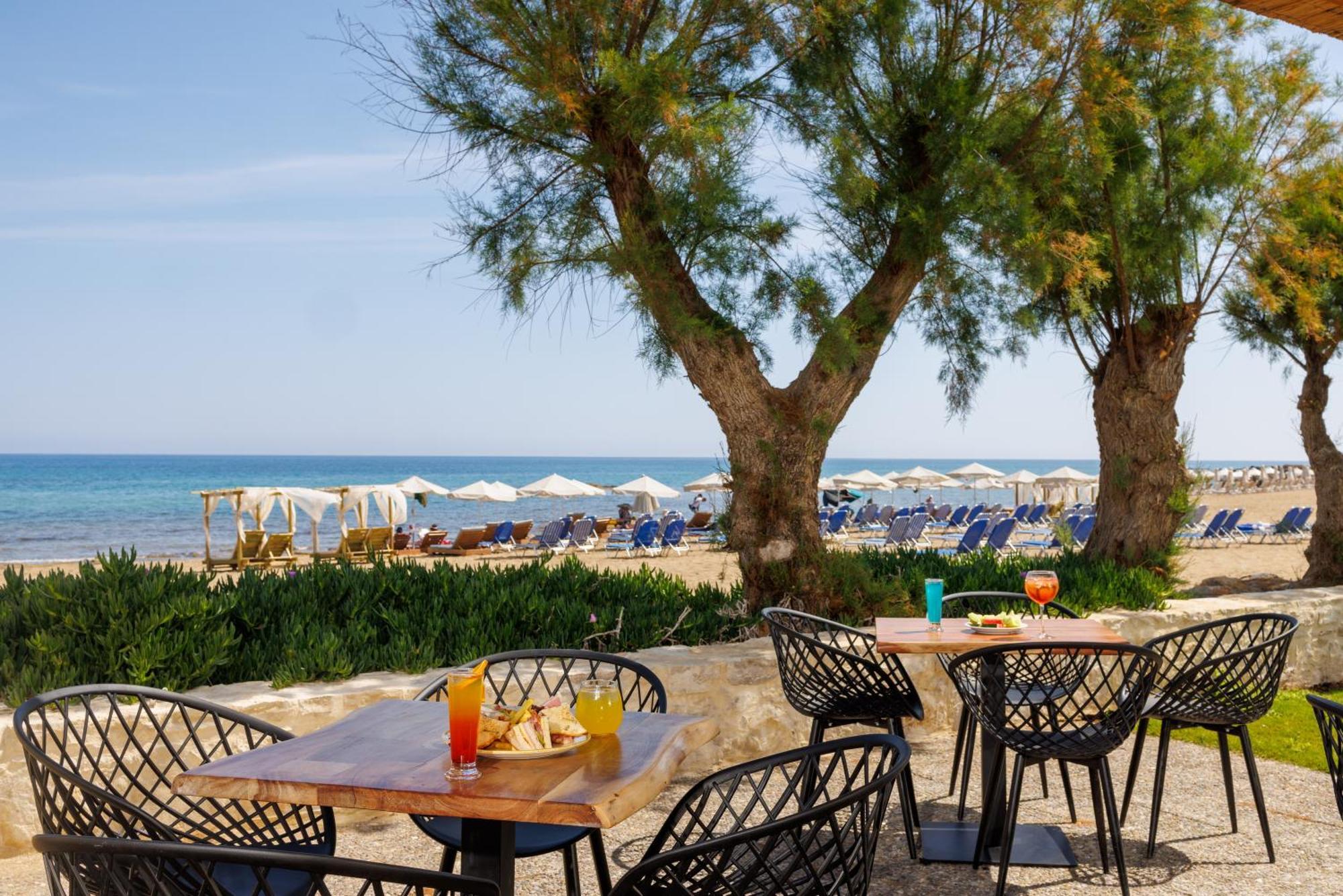 Malia Bay Beach Hotel & Bungalows Exterior photo