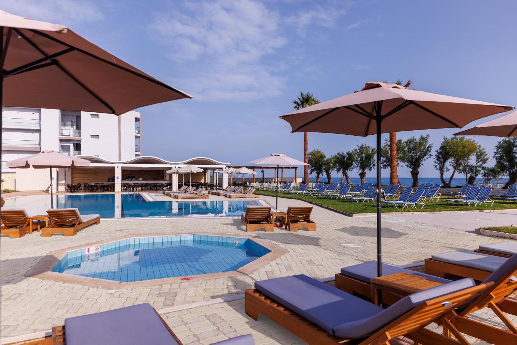 Malia Bay Beach Hotel & Bungalows Exterior photo