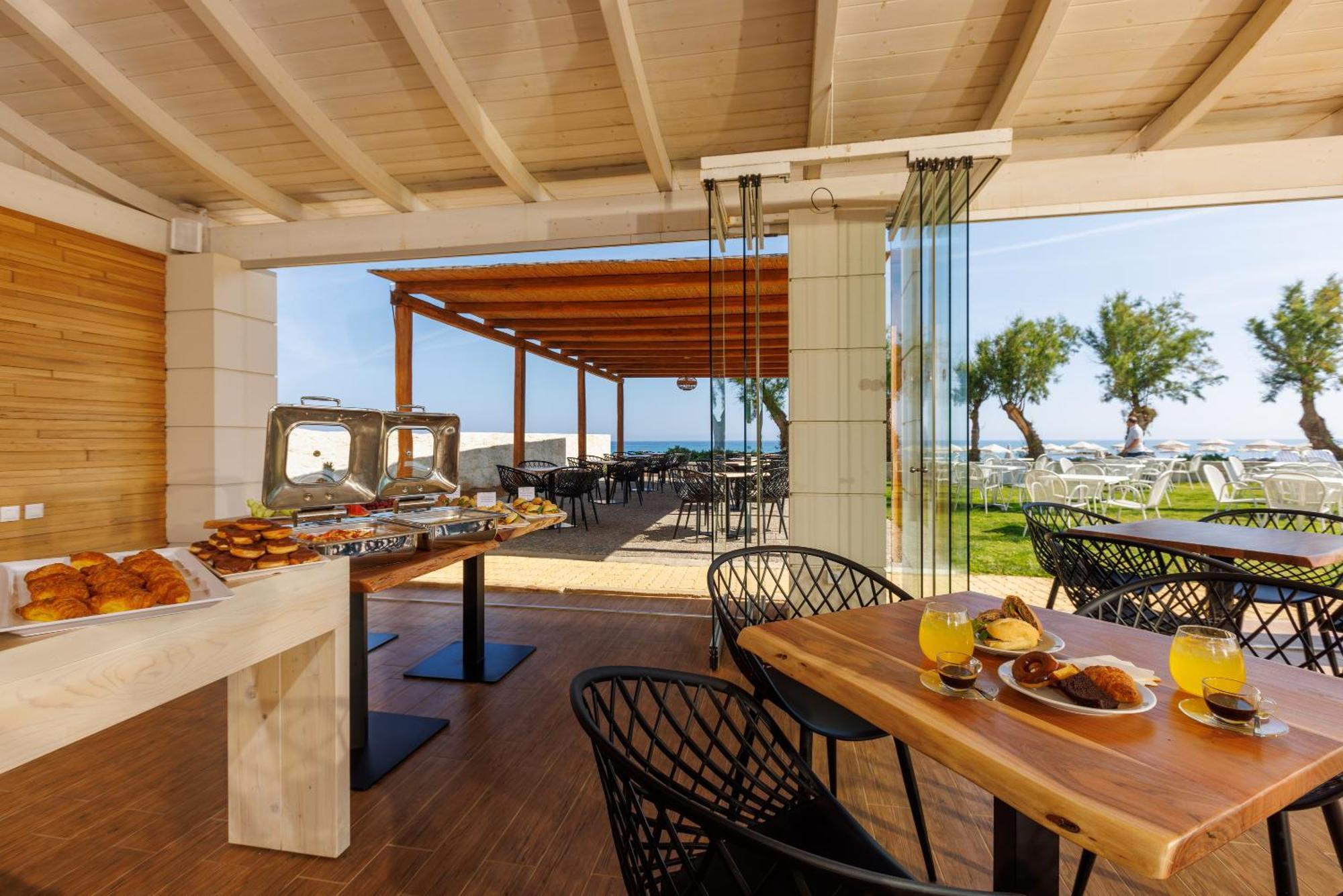 Malia Bay Beach Hotel & Bungalows Exterior photo