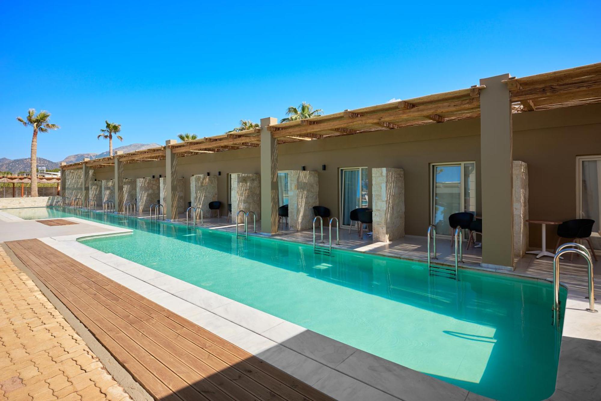 Malia Bay Beach Hotel & Bungalows Exterior photo