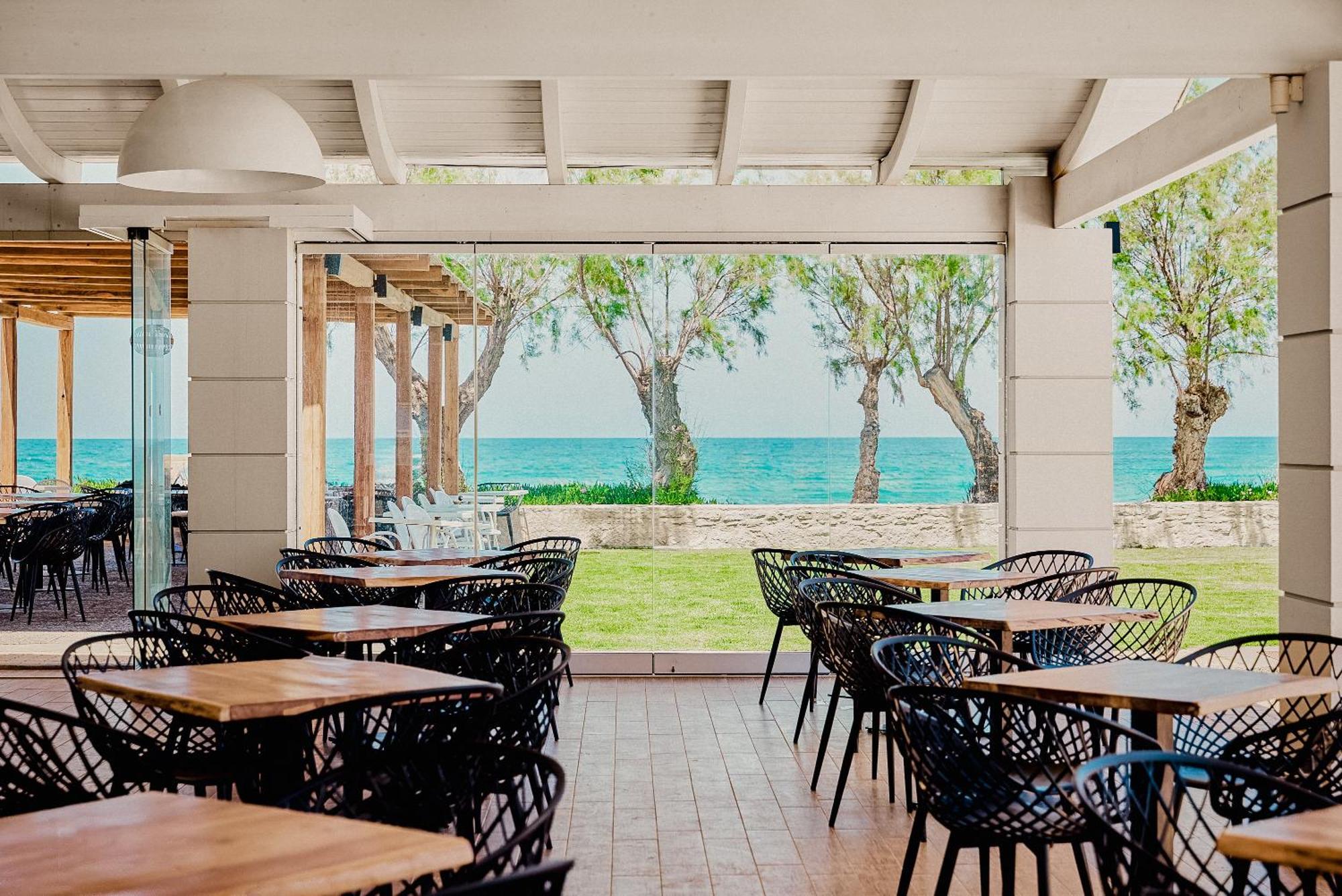 Malia Bay Beach Hotel & Bungalows Exterior photo